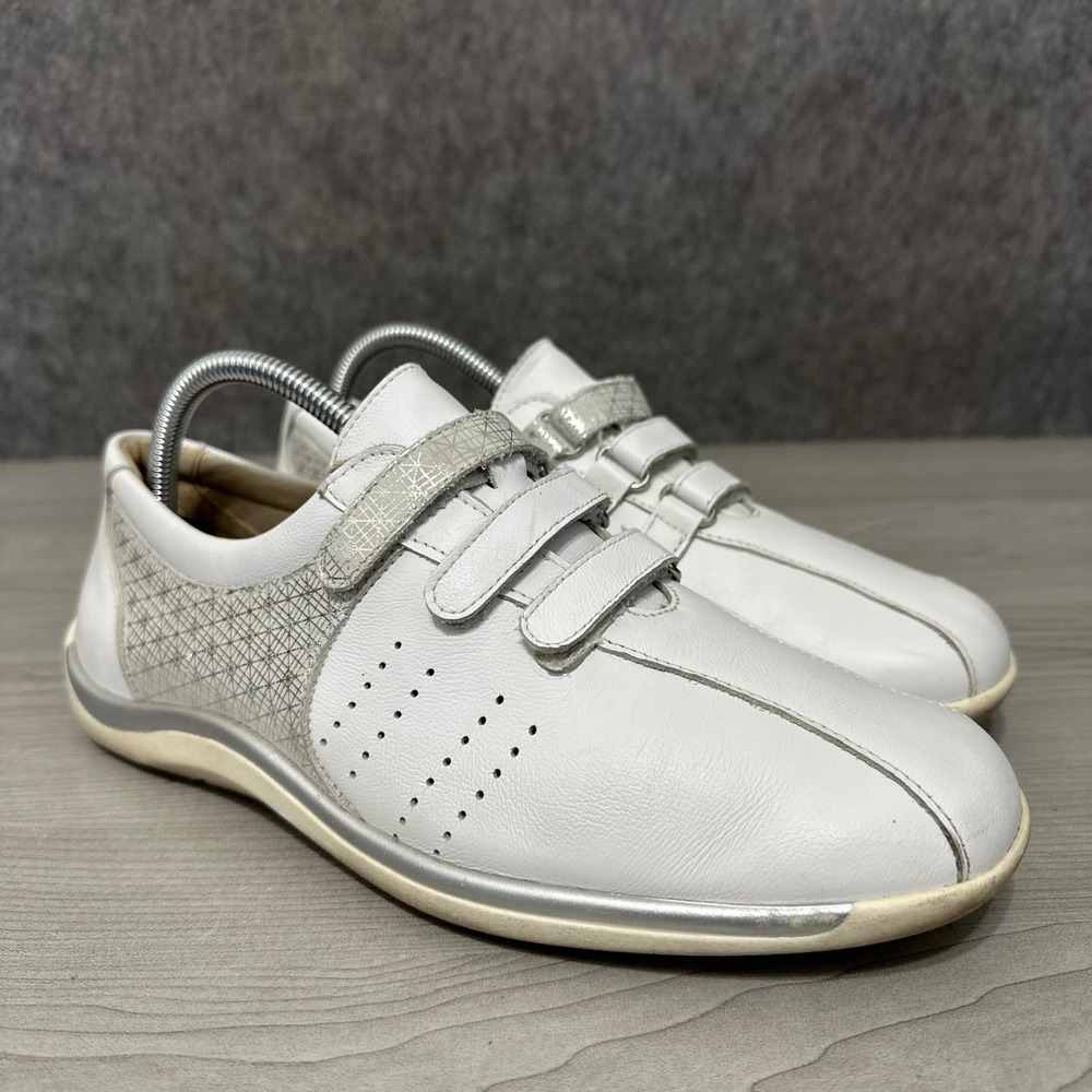 SAS Race Time Walking Shoes Womens 9 White Silver Leather Triple‎ Strap Comfort